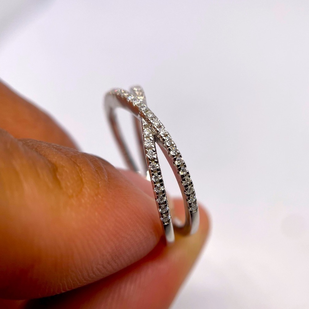 Unique 1 carat Moissanite Criss Cross Wedding Band Ring Size 9 - Picture 6 of 12